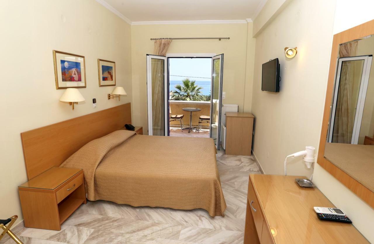 Katerina Hotel Agia Marina  외부 사진